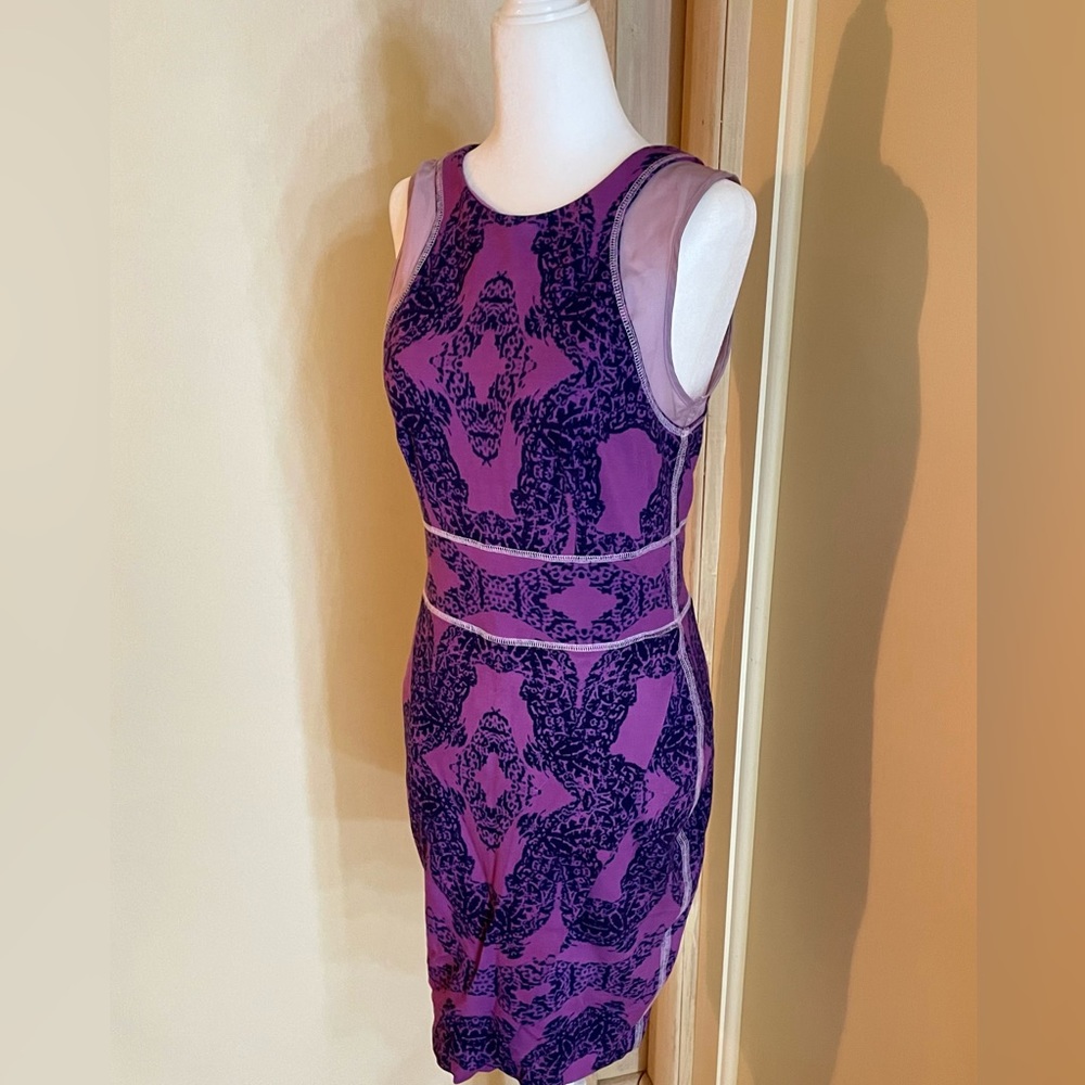 Tart Midi Dress Chic stretchy Brunch Ready size S in purple and blue  35”